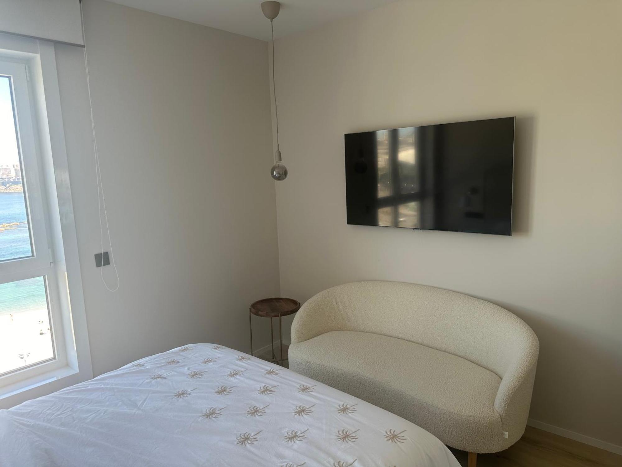 Piso Con Vistas A La Playa De Riazor Apartment โอโกรูญา ภายนอก รูปภาพ