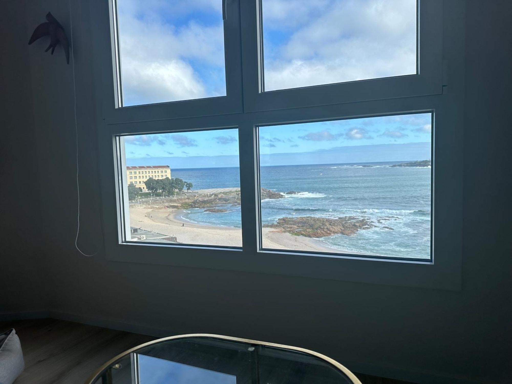 Piso Con Vistas A La Playa De Riazor Apartment โอโกรูญา ภายนอก รูปภาพ
