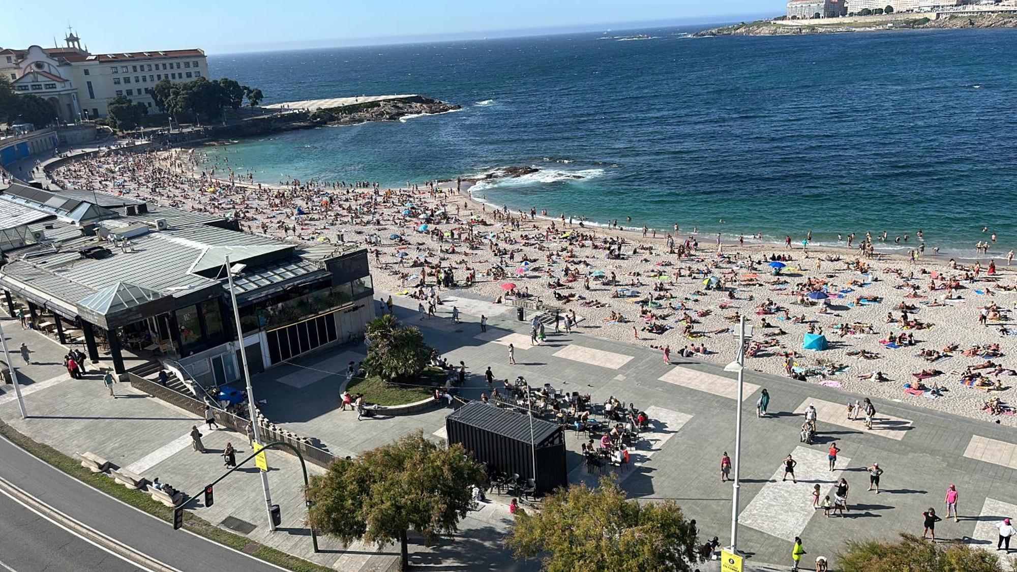 Piso Con Vistas A La Playa De Riazor Apartment โอโกรูญา ภายนอก รูปภาพ
